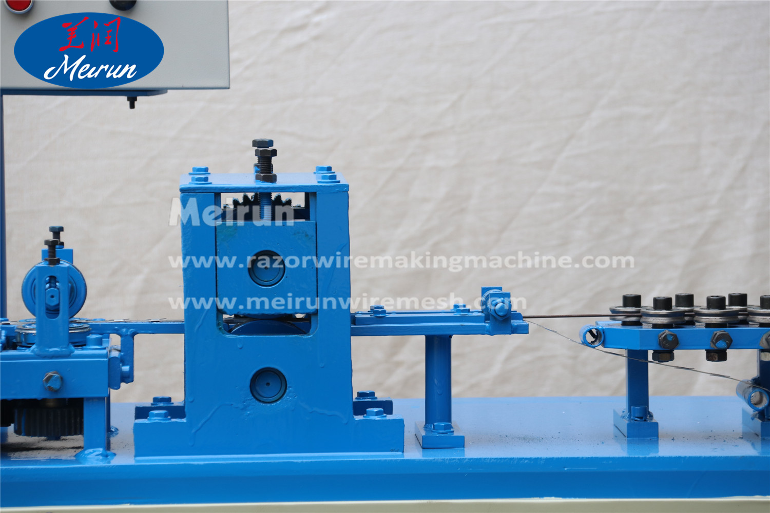 Barrier Concertina Razor Barbed Wire Fence Making Straightener And Cutting Machine 