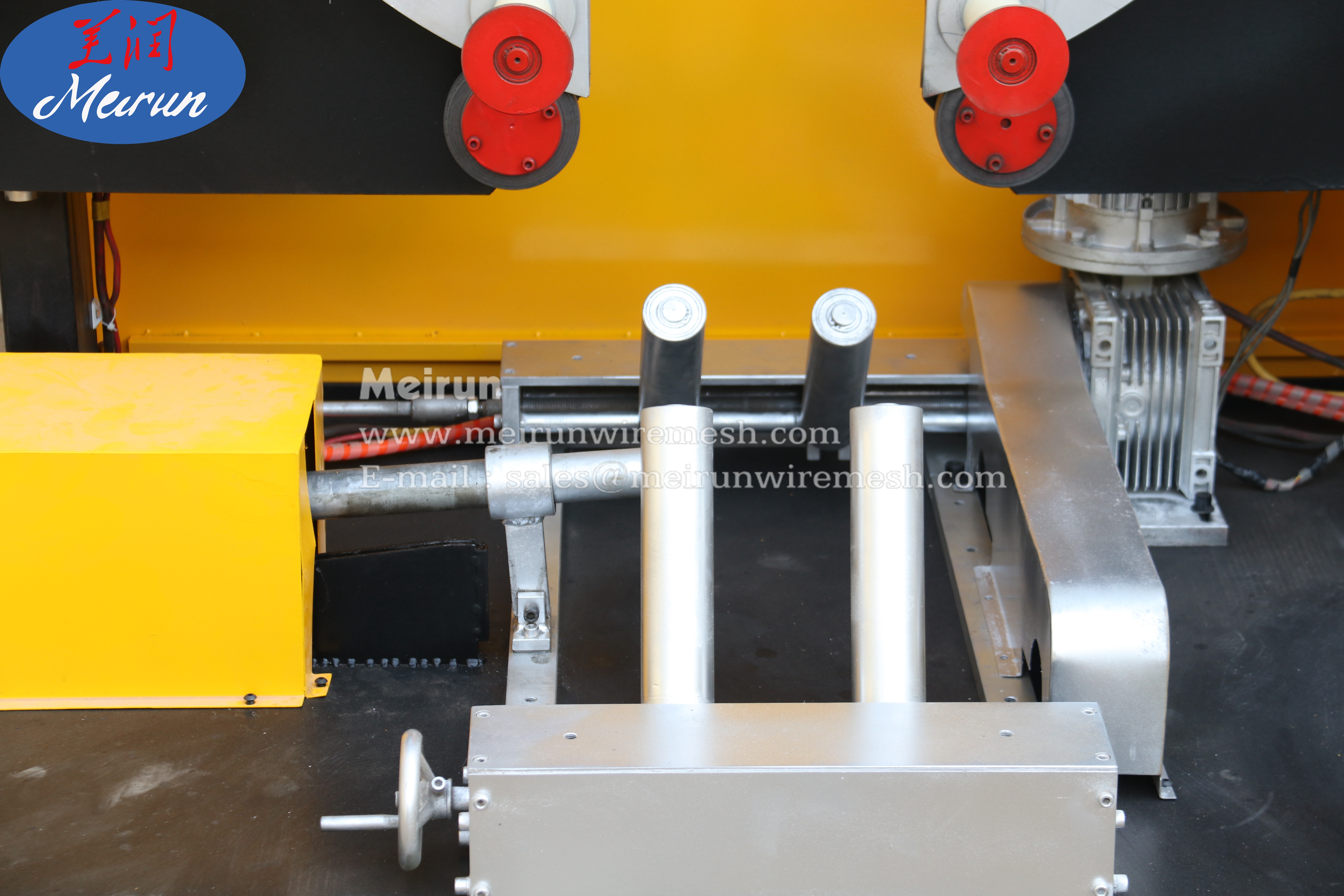 Razor Barbed Wire Fence Wrapping Making Machine 