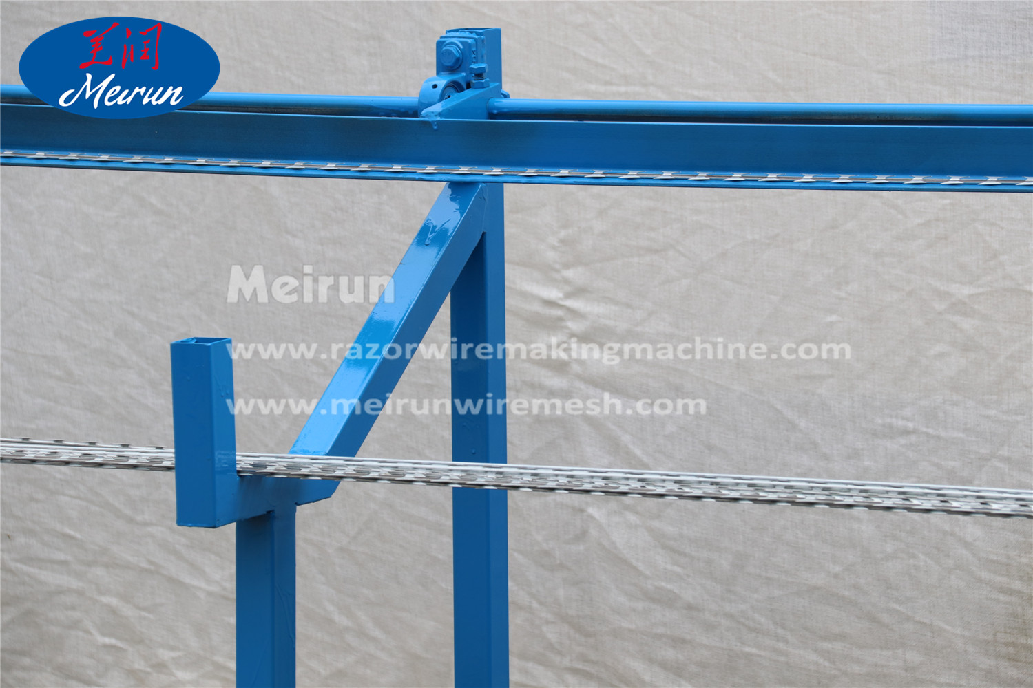 Security Used Razor Barbed Wire Galvanized Welding Fence Mesh Machine 