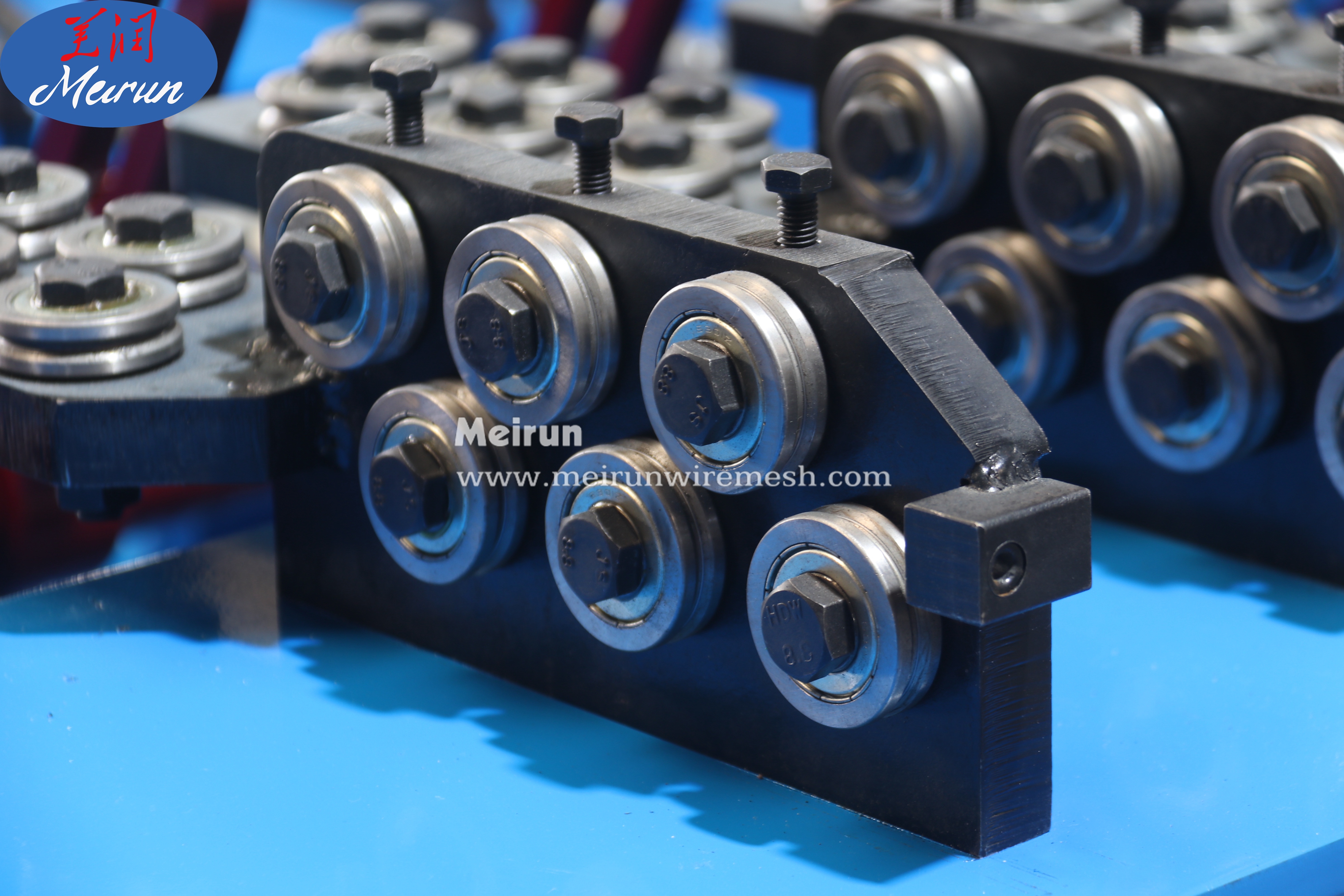 High Safety Level Cattle Grassland Fence Machine Grassland Fence Netting Processing Machine
