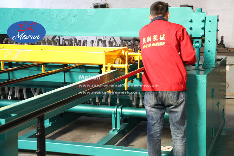 358 Prison Welded Wire Fence Mesh Machine