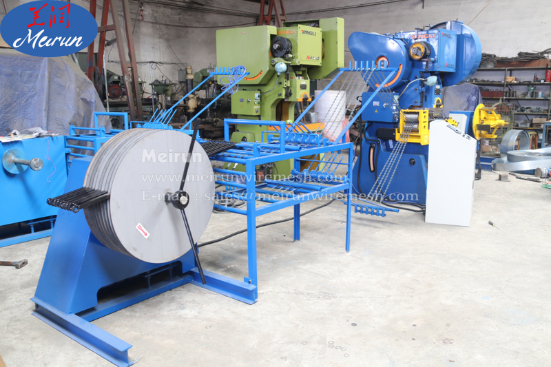 Factory new design 9 Strips Razor Barbed Wire Making Machine/Wire Razor Machine