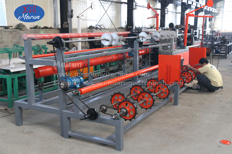 With Best ServiceChain Link Fence Machine/Diamond Wire Mesh Fence Making Machine