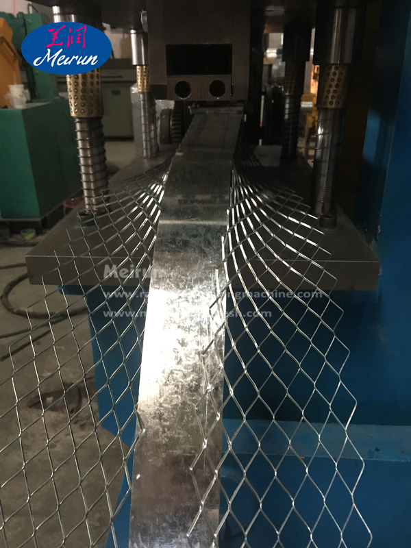  Corner Bead Machine Steel Corner Angle Beading Making Machine Manufacturer (CE Certificate)