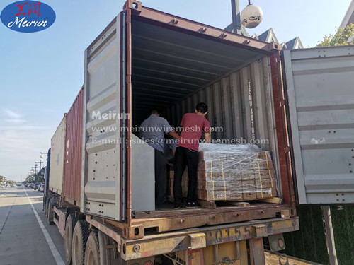 Hot selling chain link fence making machine popualr in the Europe country 