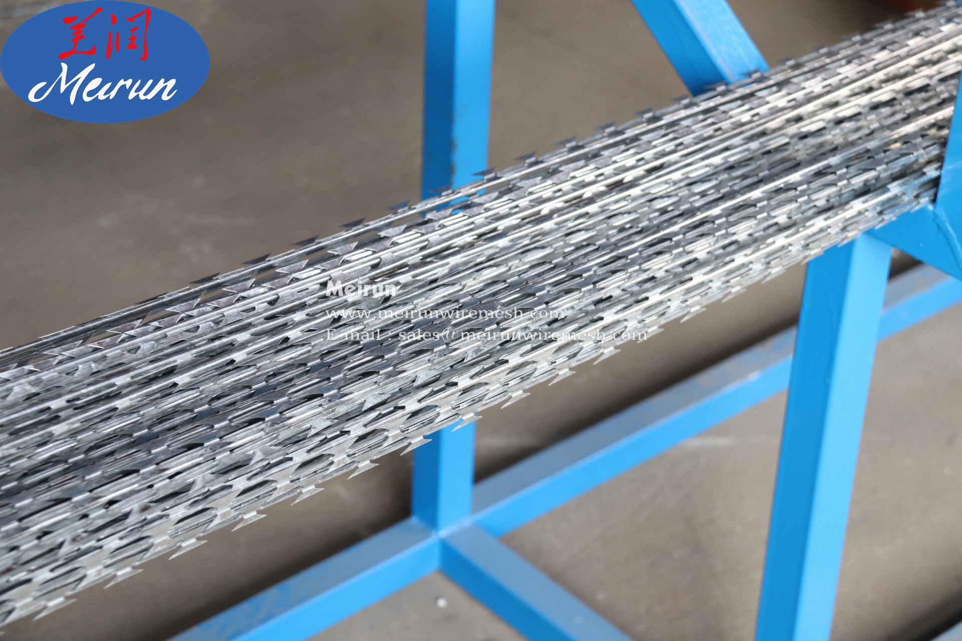 Barrier Concertina Razor Barbed Wire Fence Making Straightener And Cutting Machine 