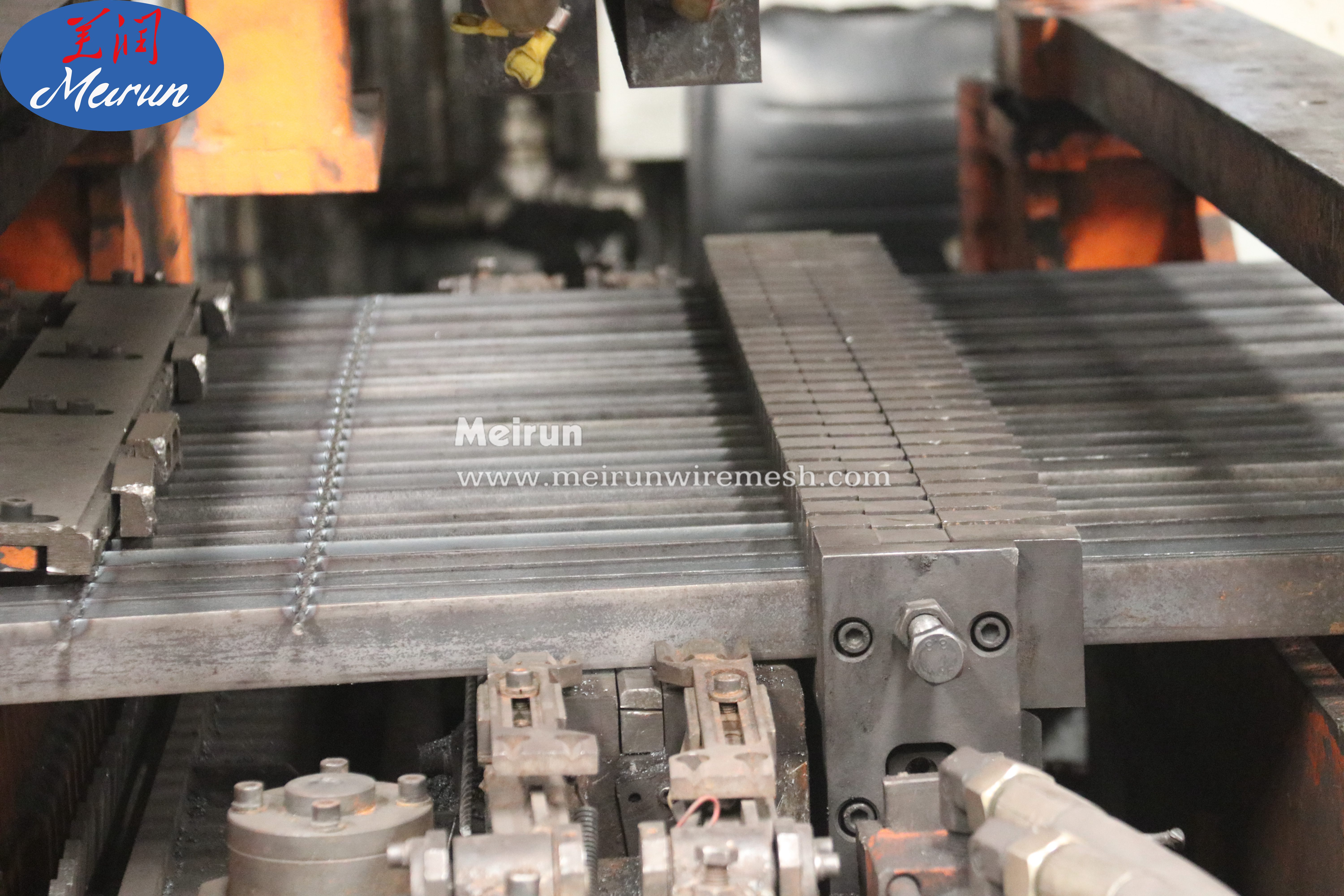 Best Quality Galvanized Steel Grid Machine 