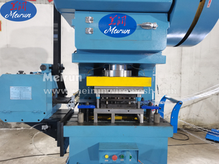 Concertina Razor Wire Galvanized Barber Wire Fence Making Machine 