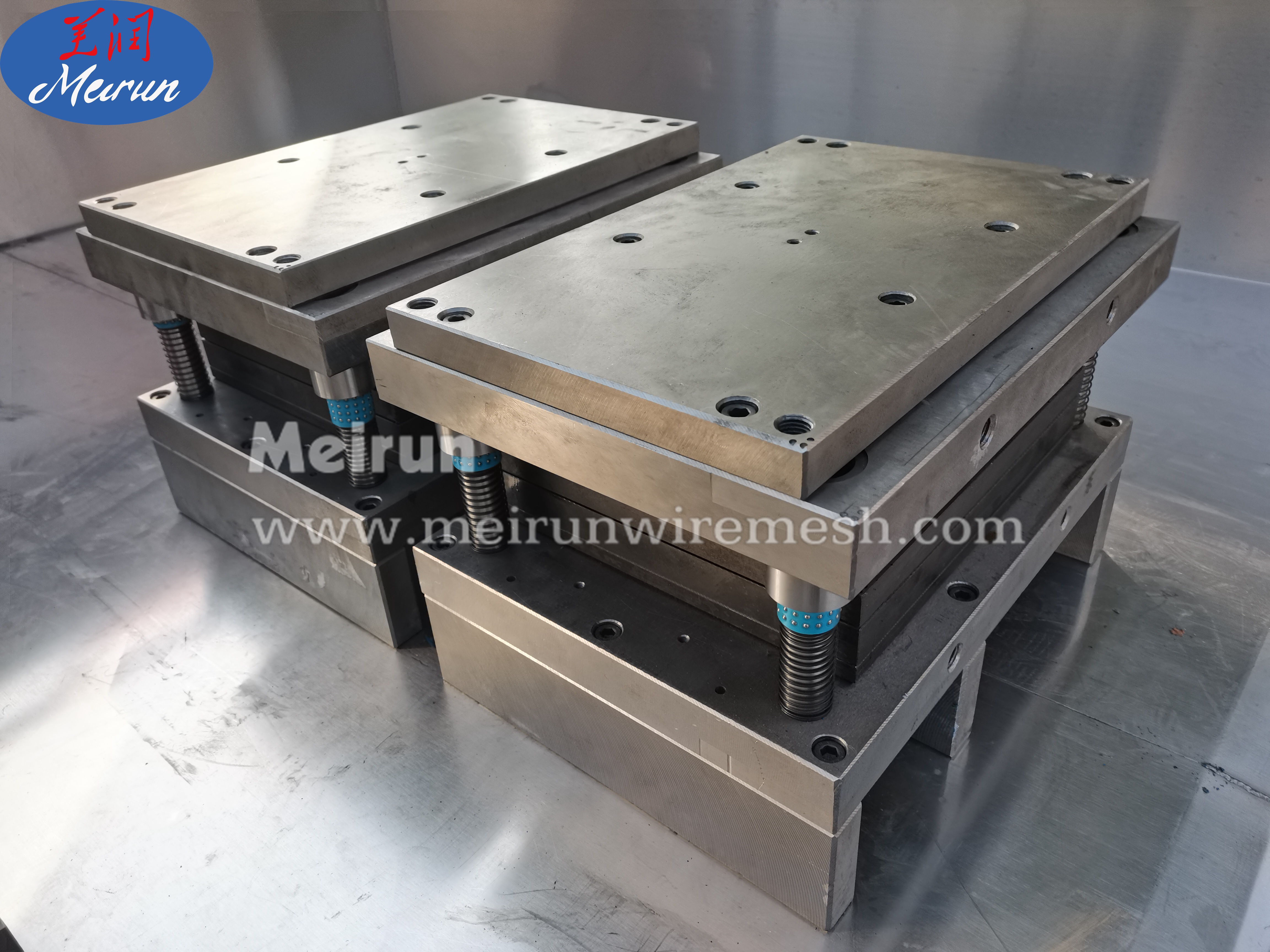 Best Quality Razor Barbed Wire Making Machine 