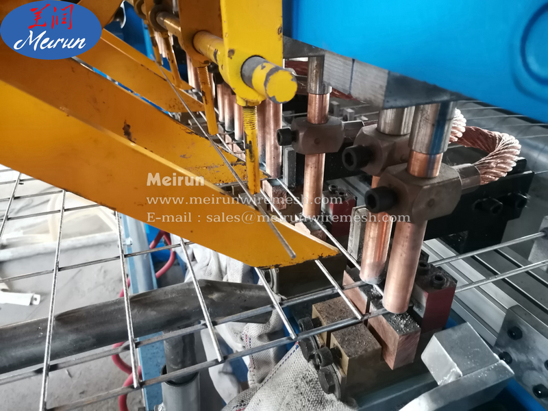 Electric Welded Wire Mesh Machine Made in China Anping 
