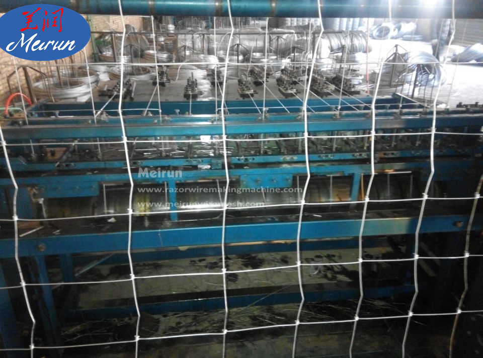  Hinged Filed Fence Net Making Machine