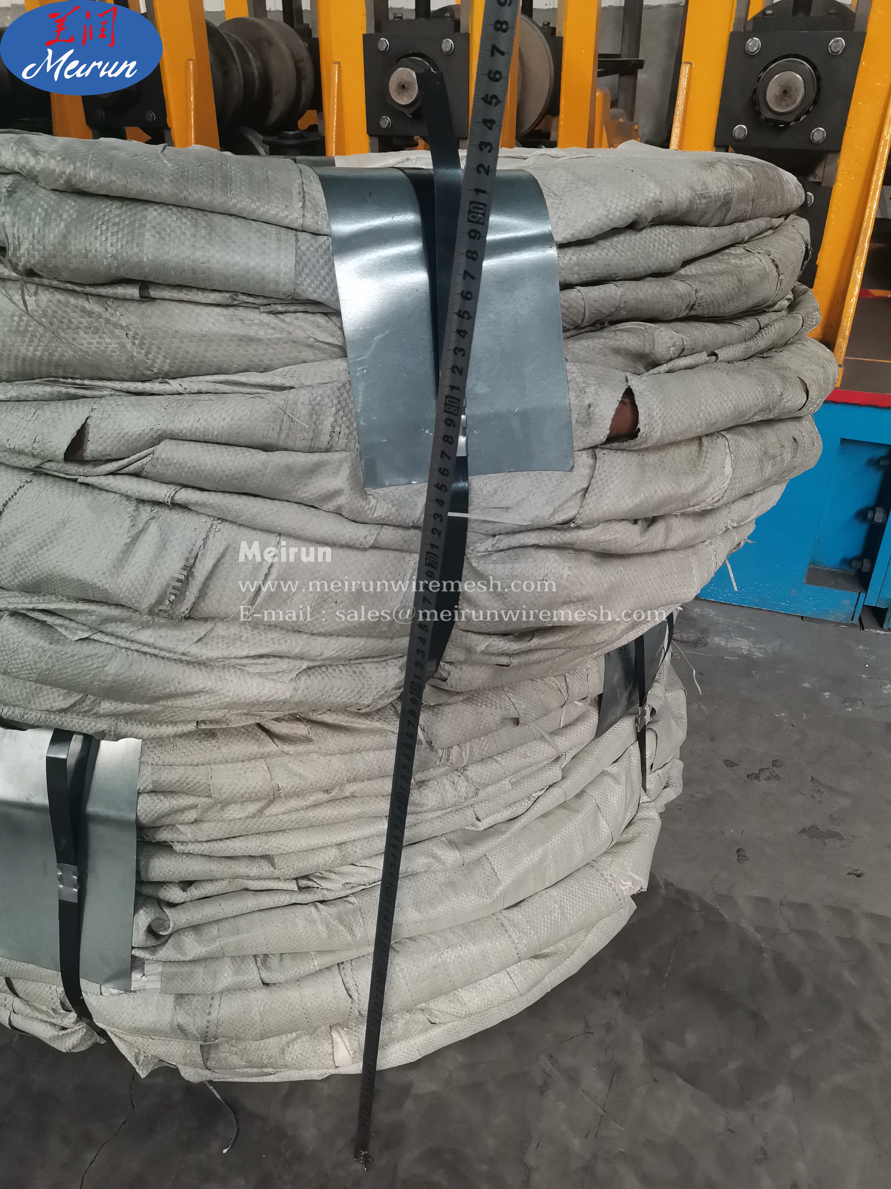 Razor Barbed Wire Fence Coiling And Roller Making Machine