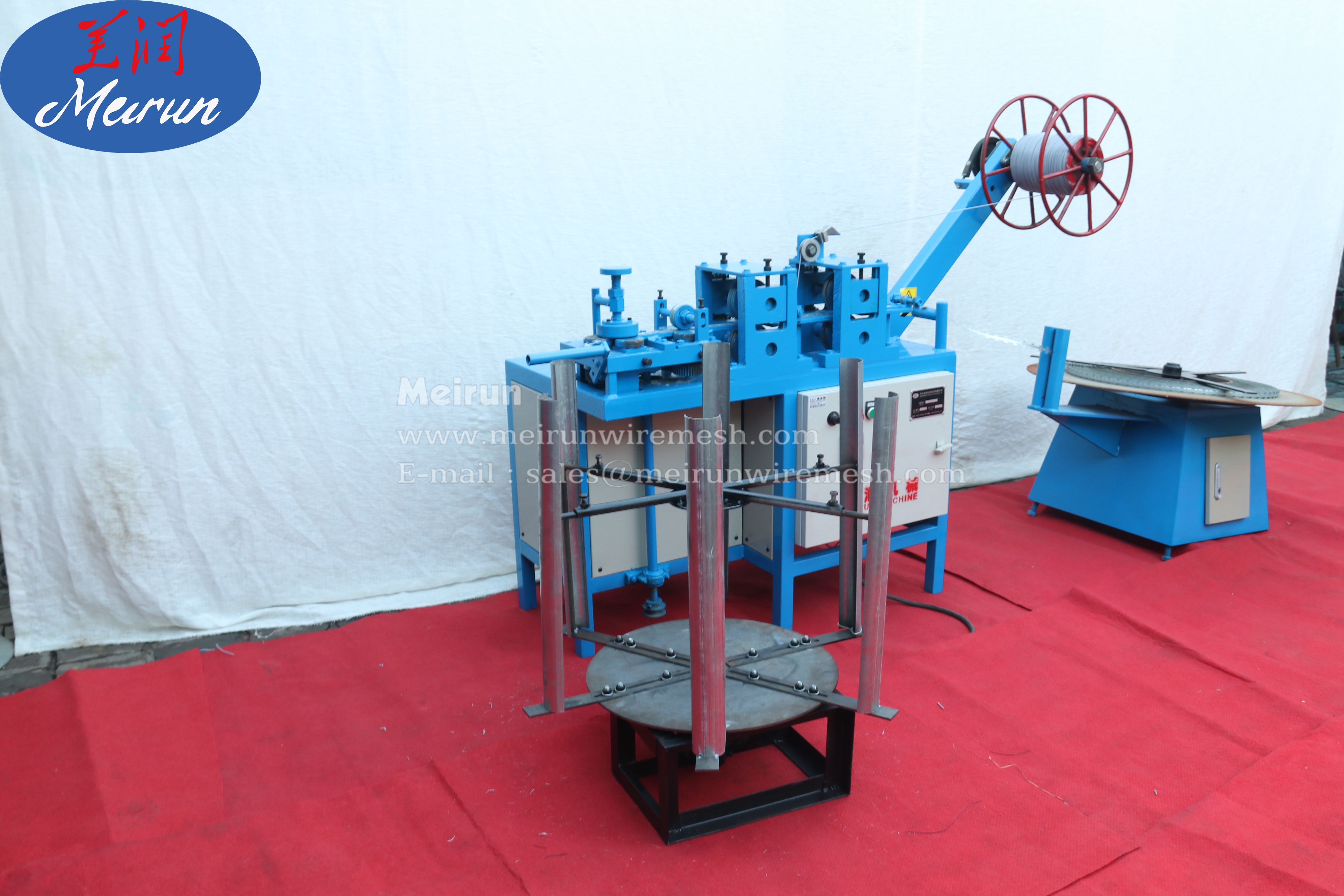 Razor Barbed Wire Fence Barrier Making Machine