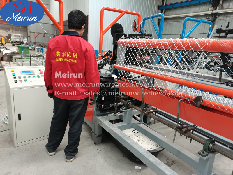 2 Worms Fully Automatic Chain Link Fence Making Machine with Compact Roll