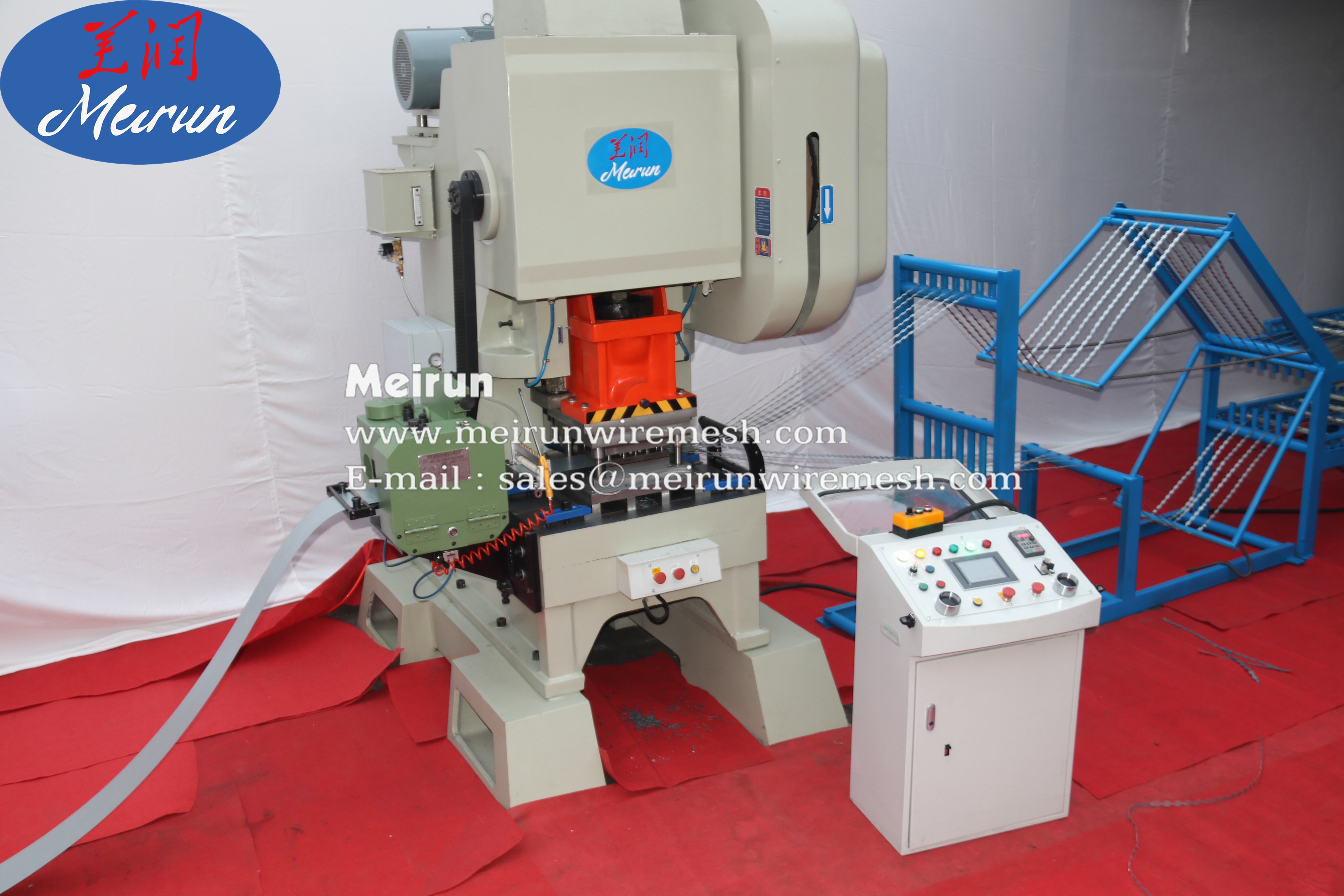 High Speed Concertina Razor Barbed Tape Wire Fence Machine 