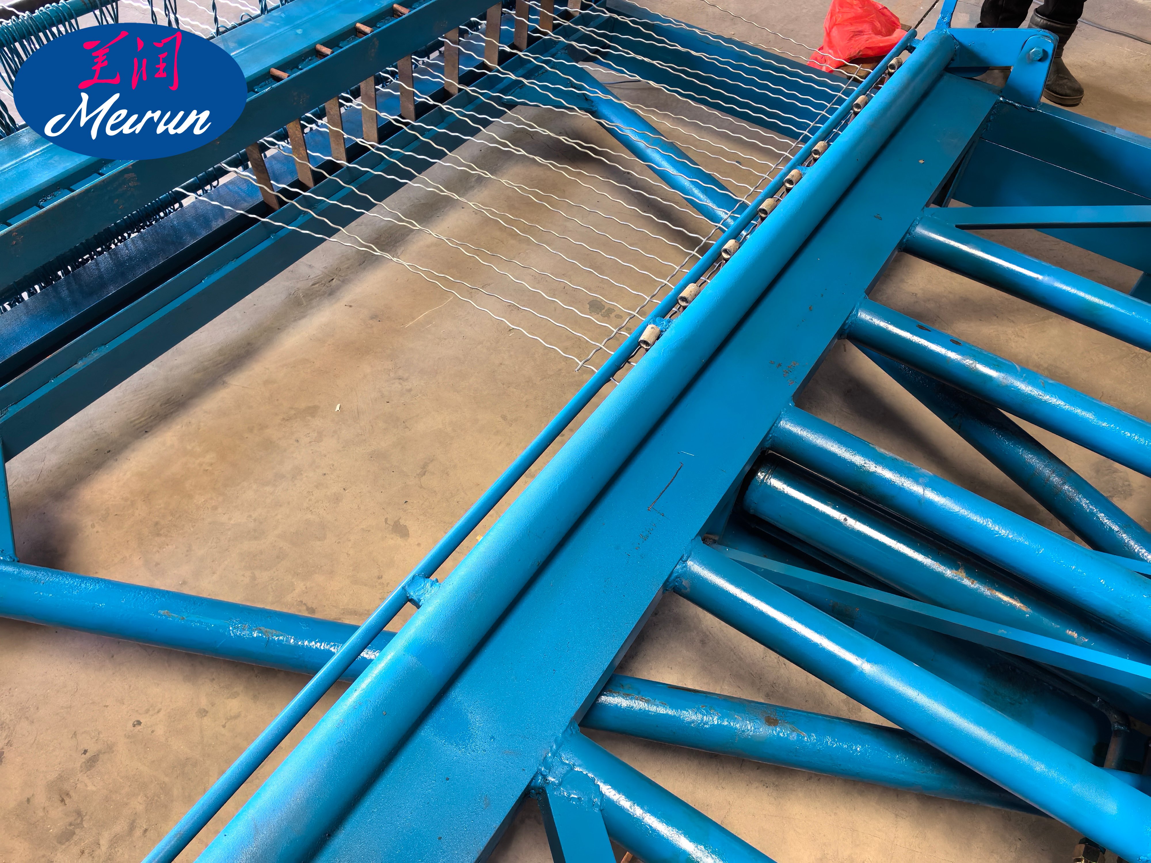Full Automatic Crimped Wire Mesh Machine with The PLC Rapier