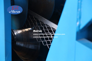  Corner Mesh Punching Machine