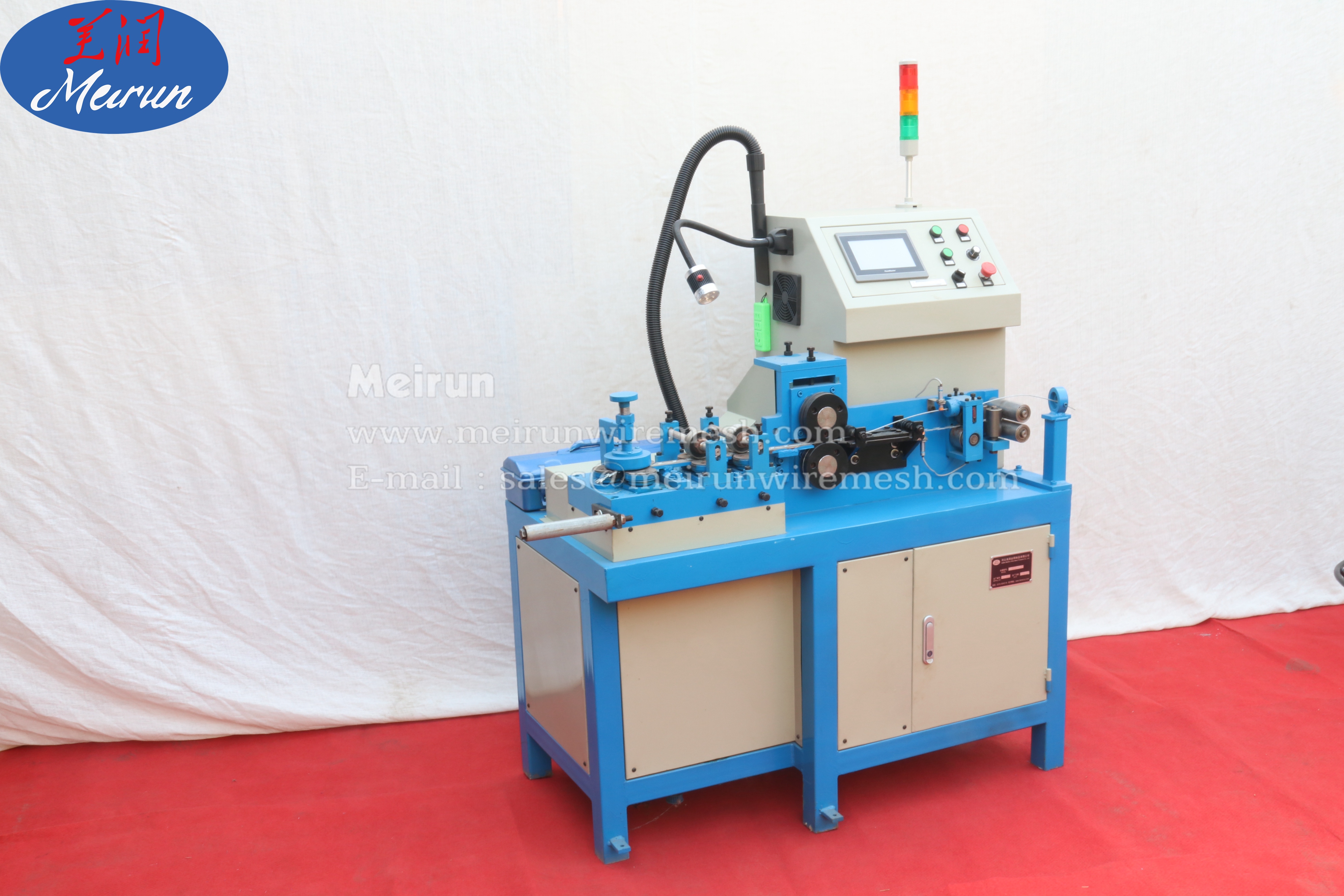 China Manufacturer Razor Barbed Wire Mesh Making Machine with Good Quality 