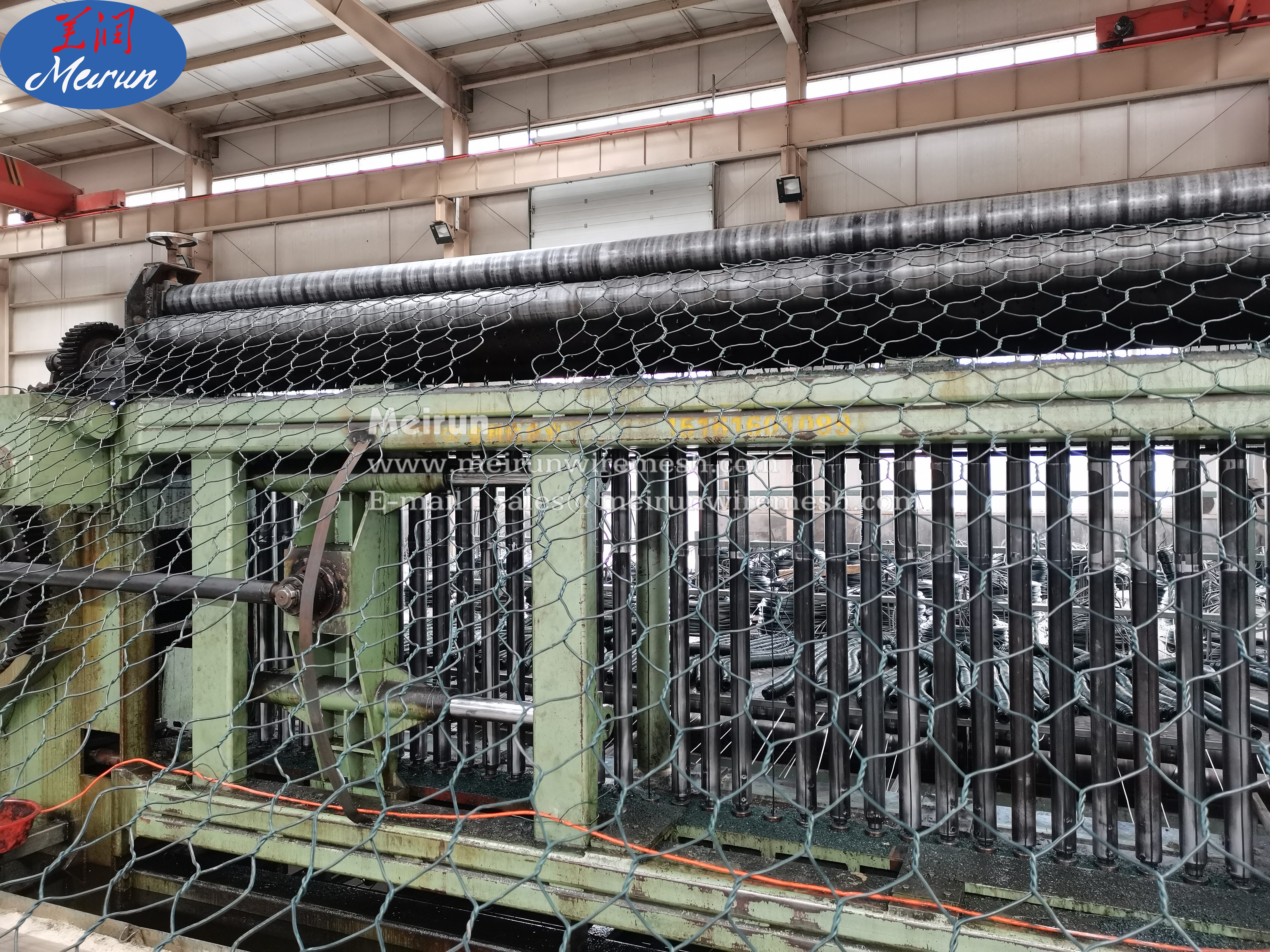 Best Quality Galvanized Wire / PVC Wire Gabion Mesh Making Machine Gabion Cage Machine Hexagonal Mesh Machine