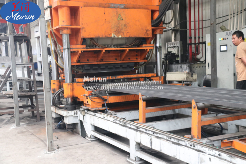 Best Quality Galvanized Steel Grid Machine 