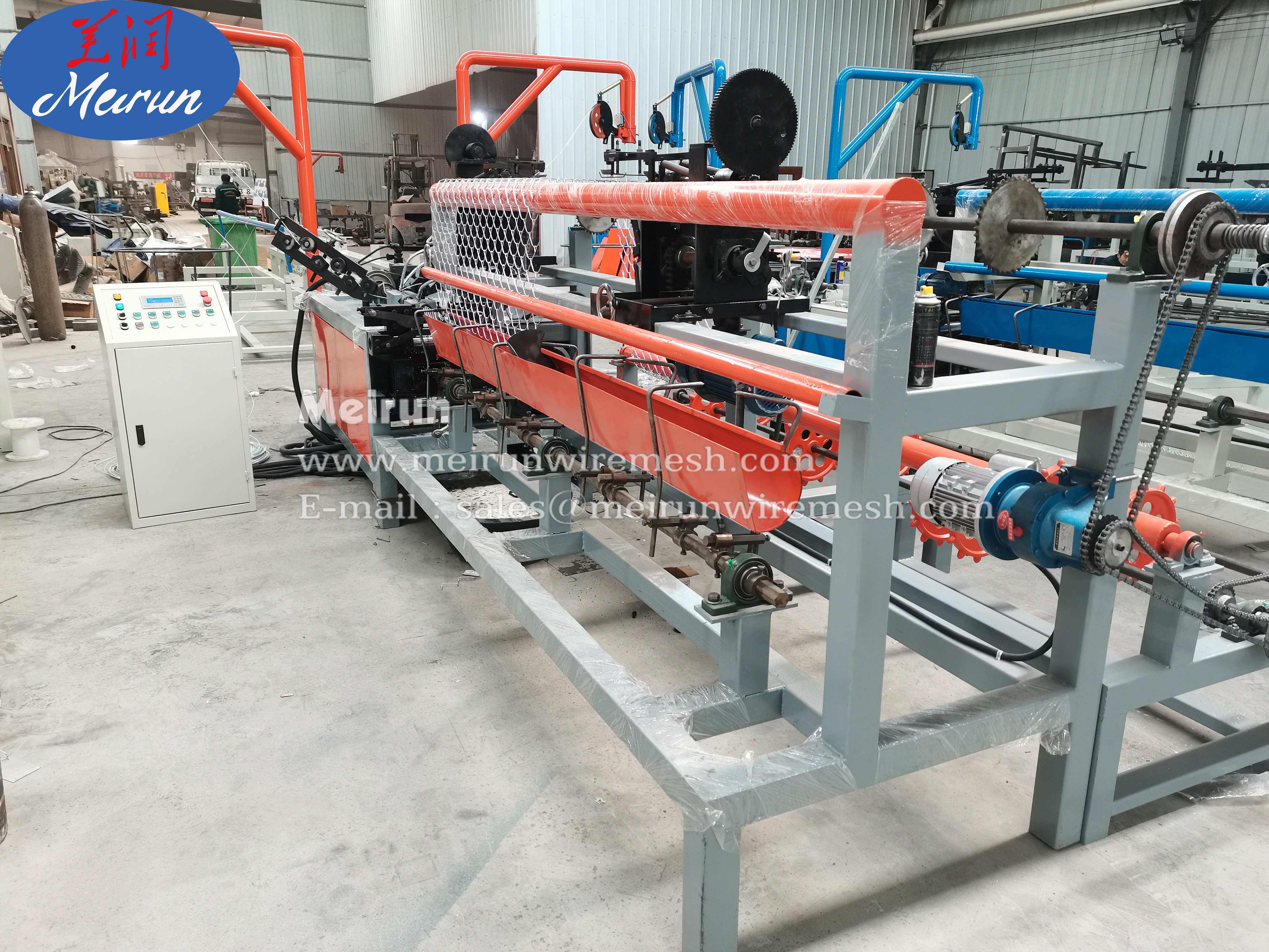 60*60mm Mesh Galvanized PVC Coated Chain Link Fence Making Machine 