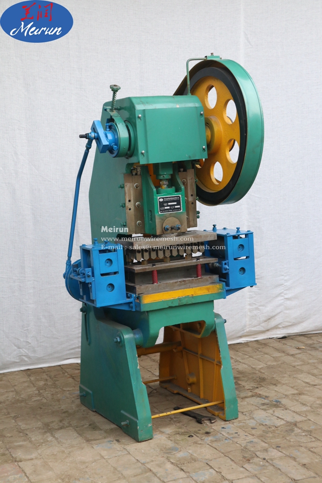 Brick Force Welded Mesh Machine
