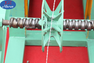 Mesh Fence Single Strand Double Strands Barbed Wire Making Machine with 4 Pay-off