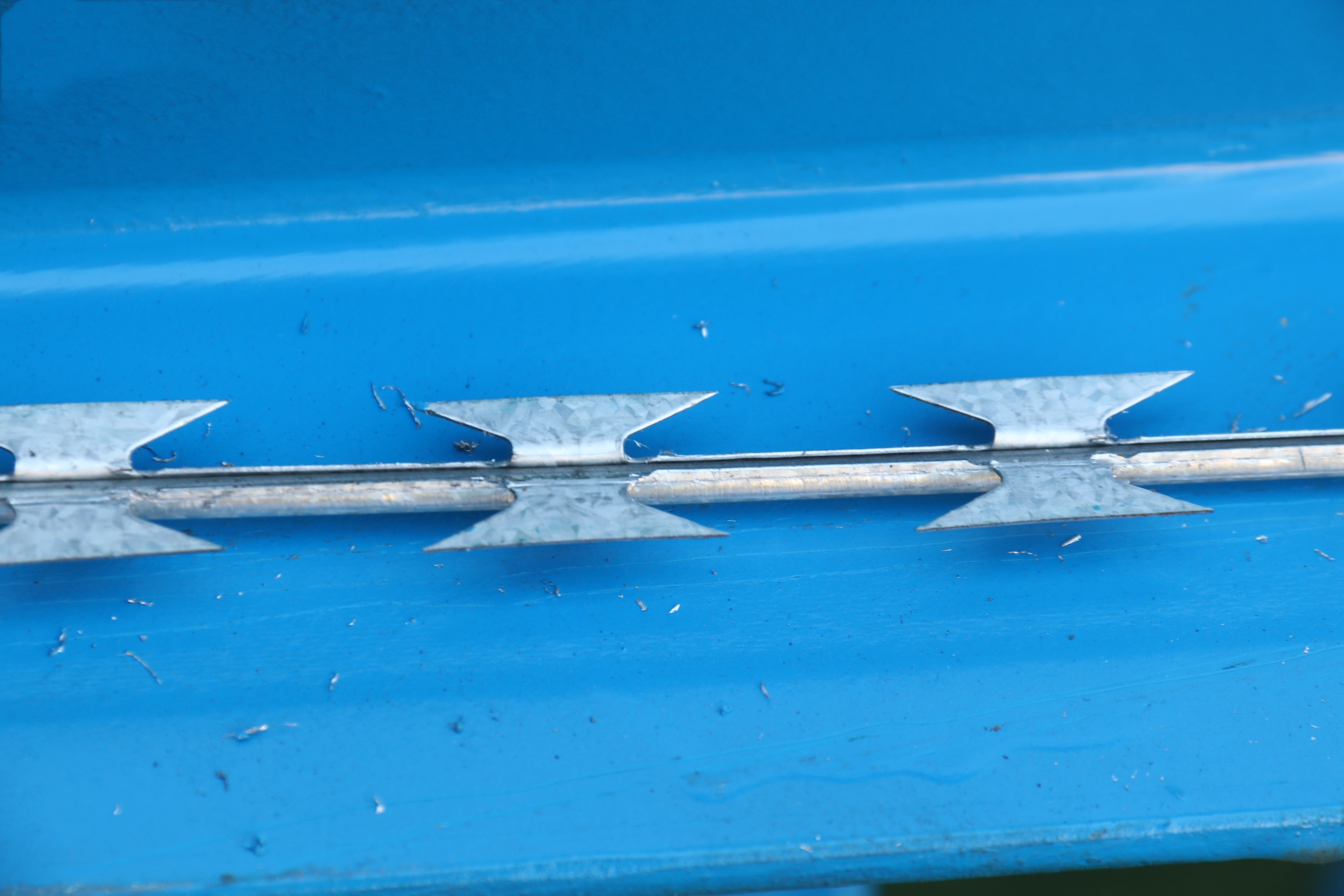 Concertina Razor Barbed Wire Straightening and Cutting Machine for Welded Razor Fence Production