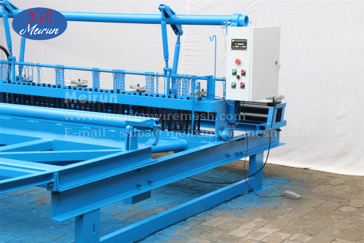  Crimped Wire Mesh Machine Manufacturer