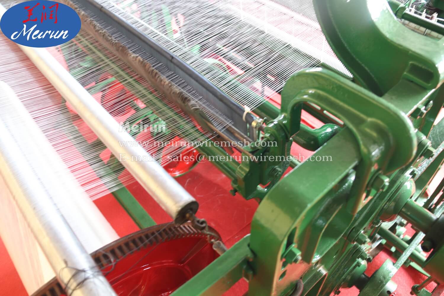 Wire Mesh Weaving Fiberglass Weaving Machine