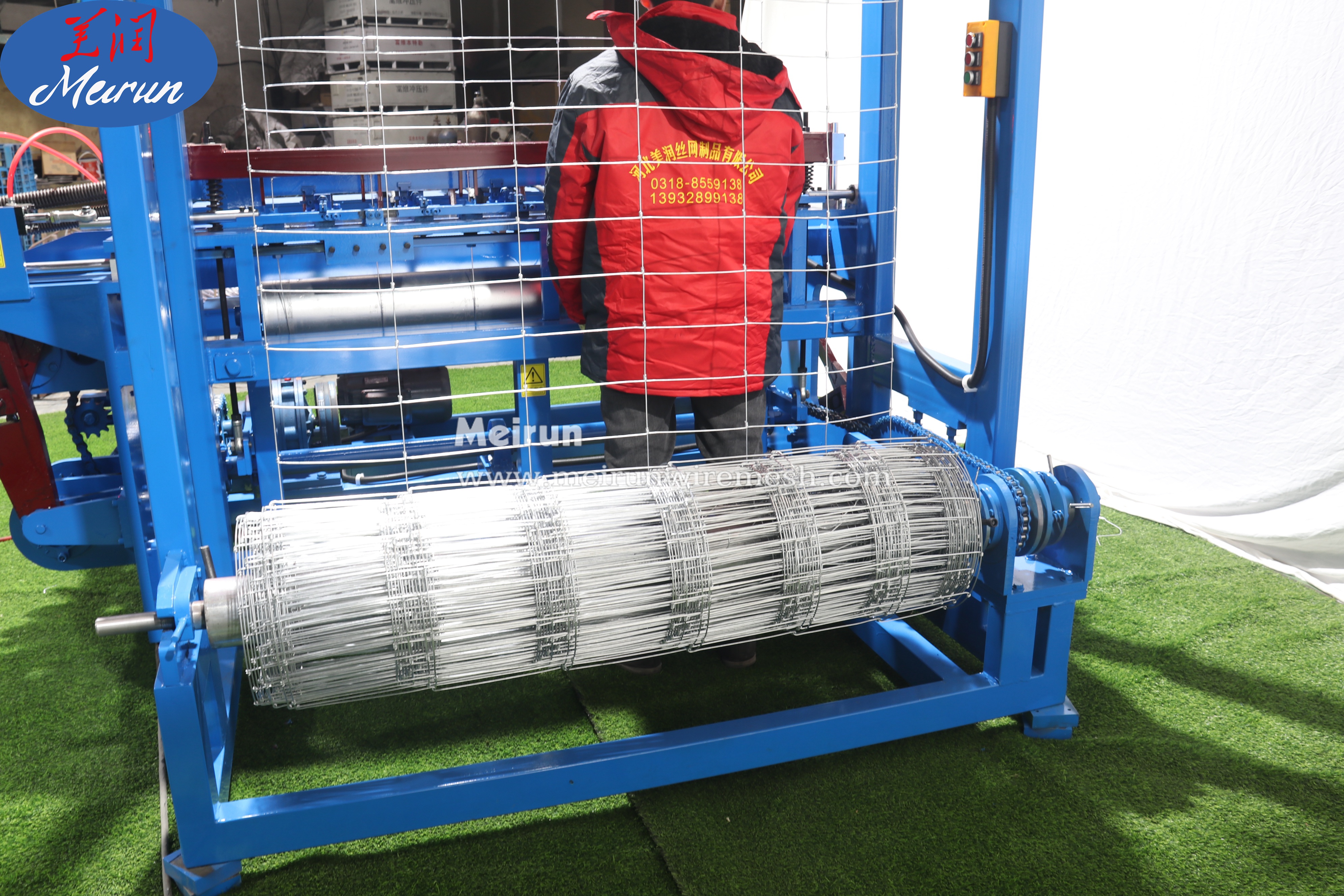 Factory New Design Cattle Grassland Fence Machine Grassland Fence Netting Processing Machine Field Fence Making Machine 