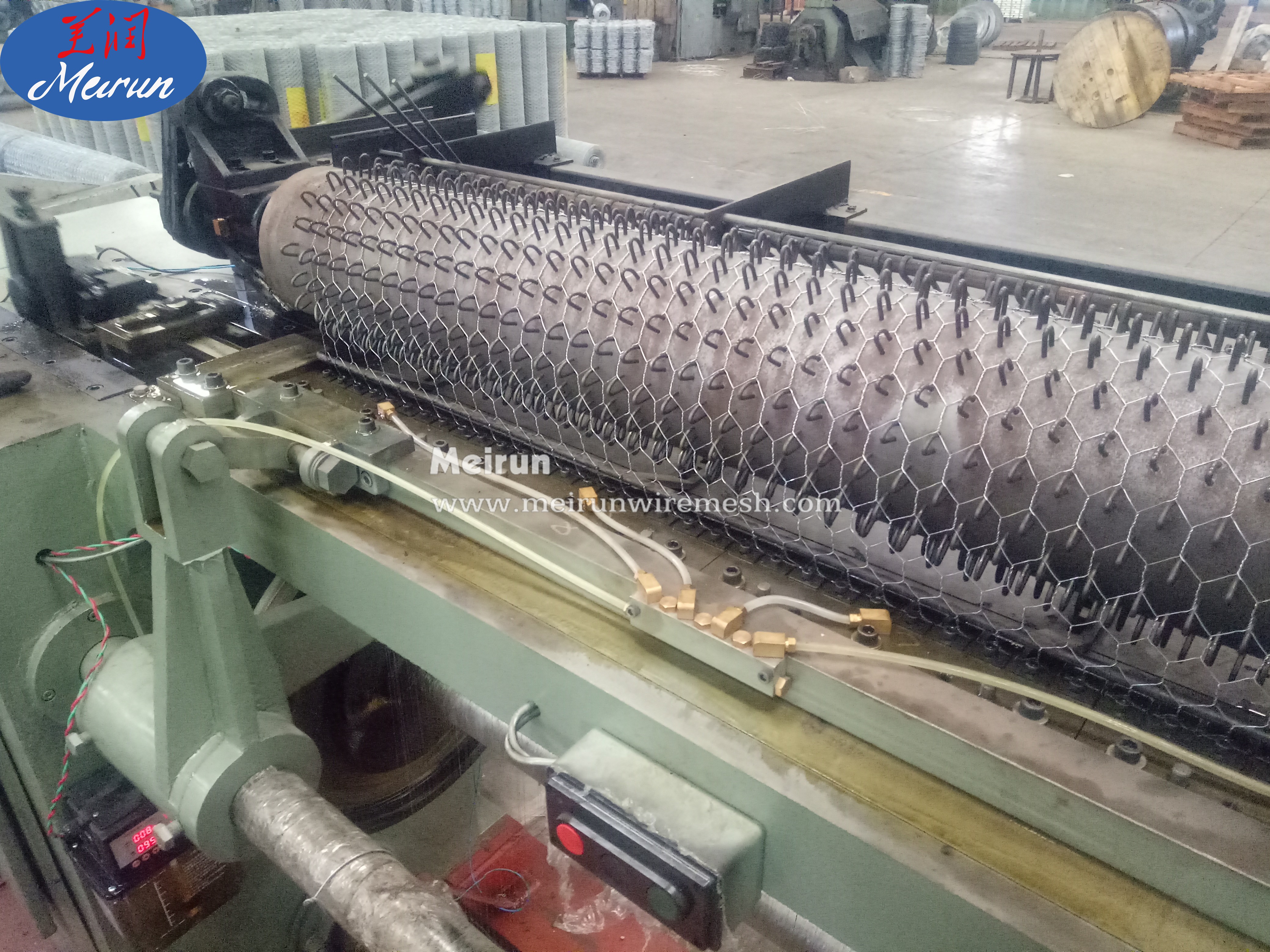 Factory New Design Hexagonal Wire Mesh Knitting Machine Gabion Box Making Machine