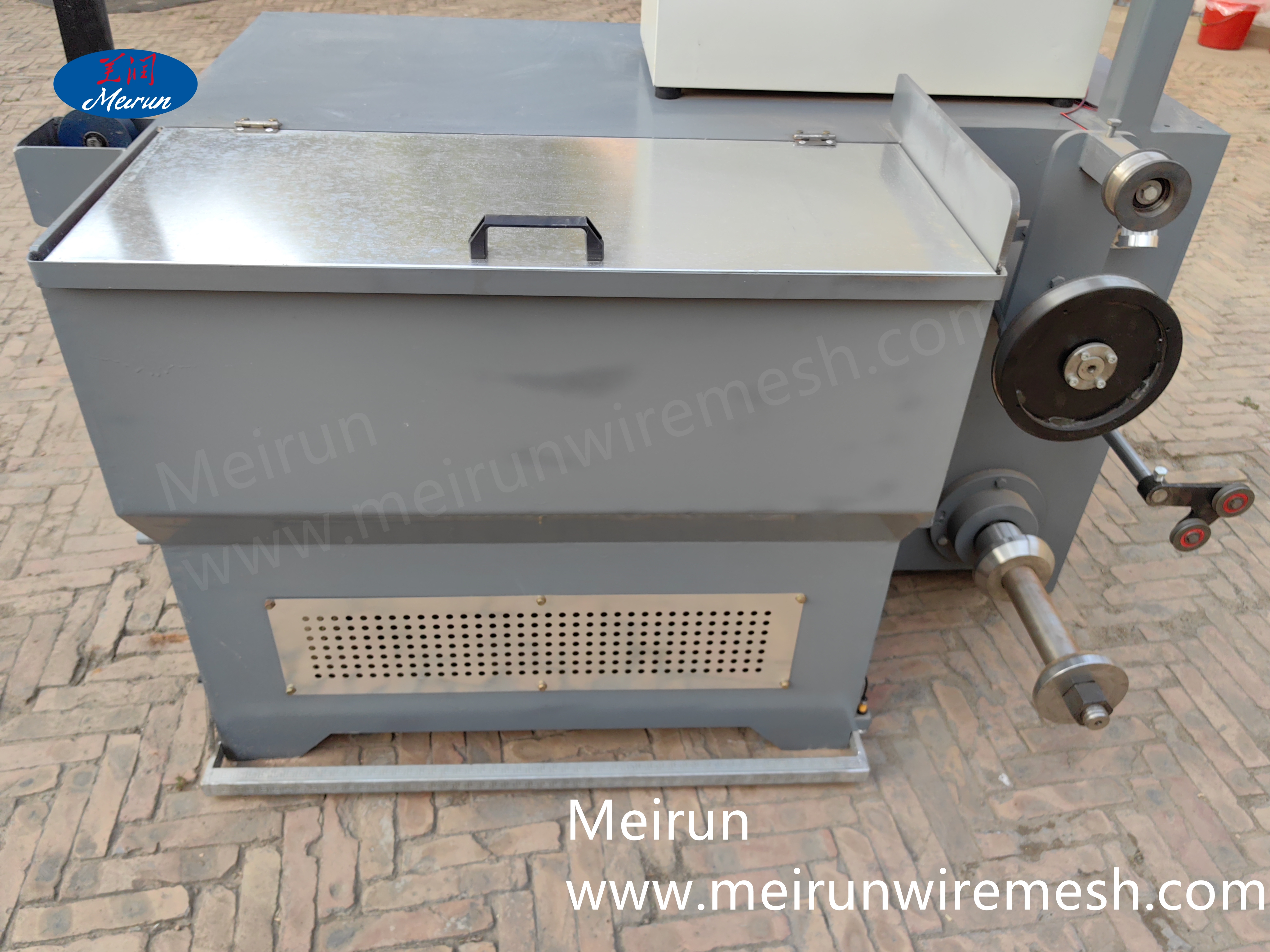 Industrial Grade Wet Wire Drawing Machine For Metal Fine Wire Production