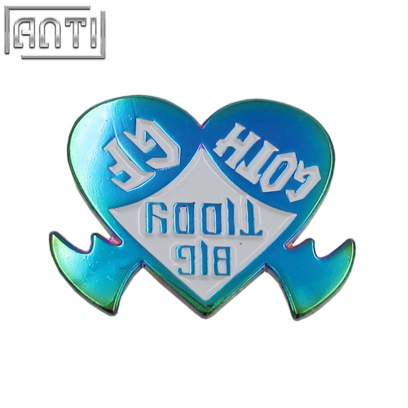 Wholesale Manufacturer Magnificent cool Blue and white heart-shaped Rainbow Plate soft enamel Lapel Pin