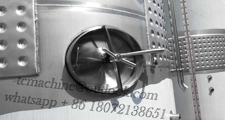 over manway door YAC (4)