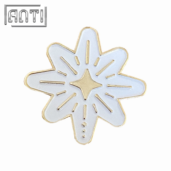 White Shining Star Badge Flower Shape Gold Metal Soft Enamel Zinc Alloy Lapel Pin For Girls Gift