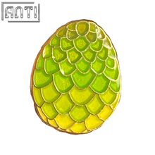 Custom Green Gradient Stain Glass Pine Cones Lapel Pin Wholesale Cartoon Christmas High Quality Hard Enamel Gold Metal Badge