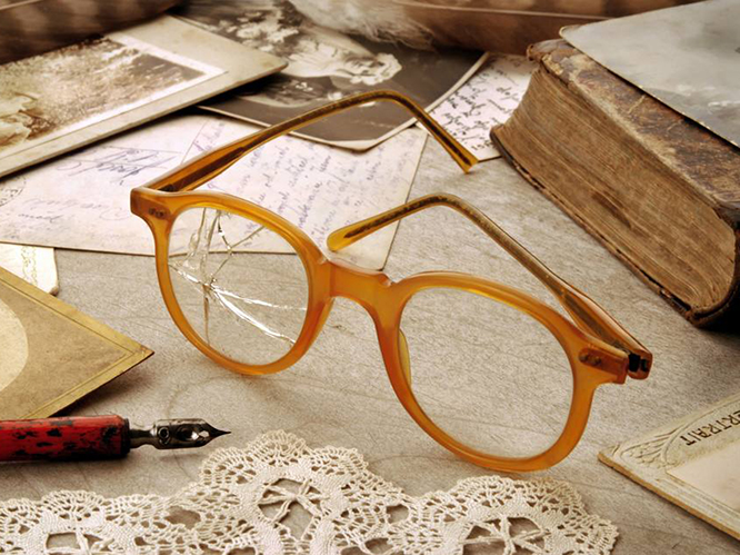 Can myopia counteract presbyopia? Fake!