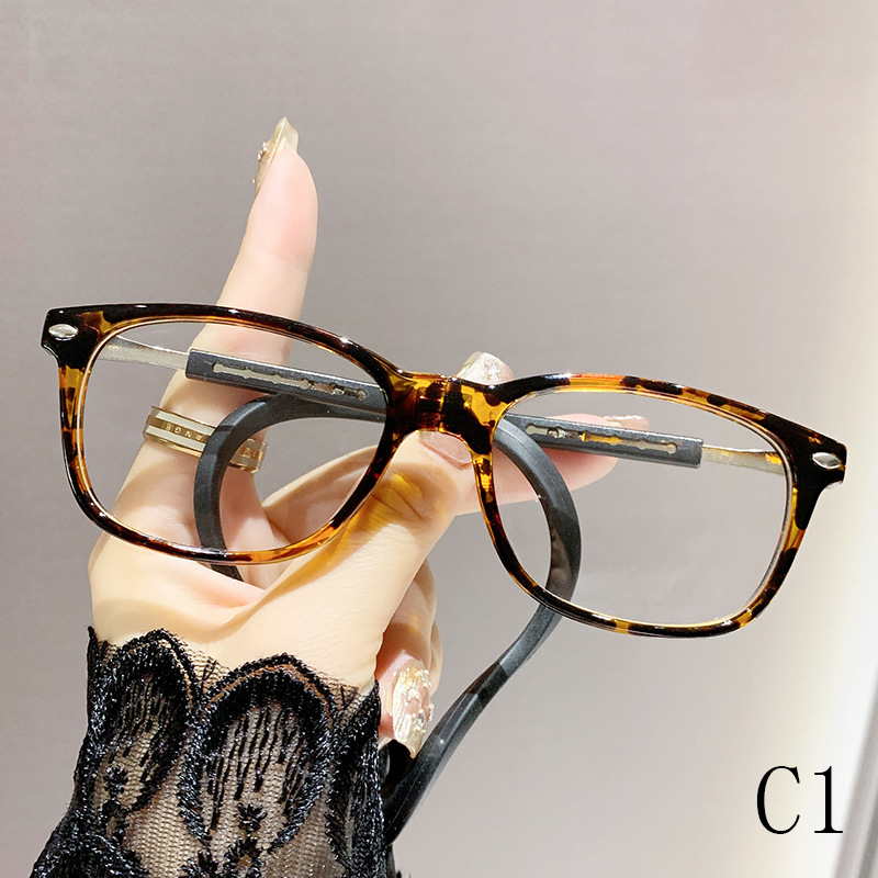 Magnetic neck-hanging portable ultra-light anti-lost reading glasses