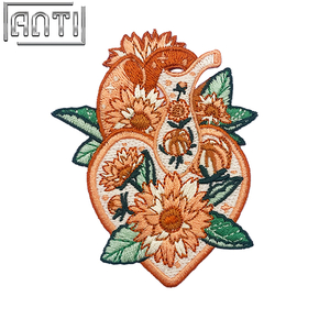 Custom Beautiful Chrysanthemum Green Leaves Embroidery Art Wholesale High Quality Orange Heart Shape Embroidery Applique Gift
