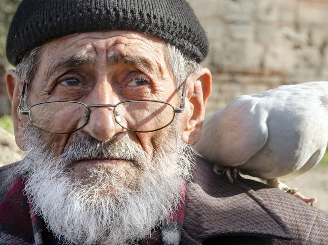 How to clean sunglasses?