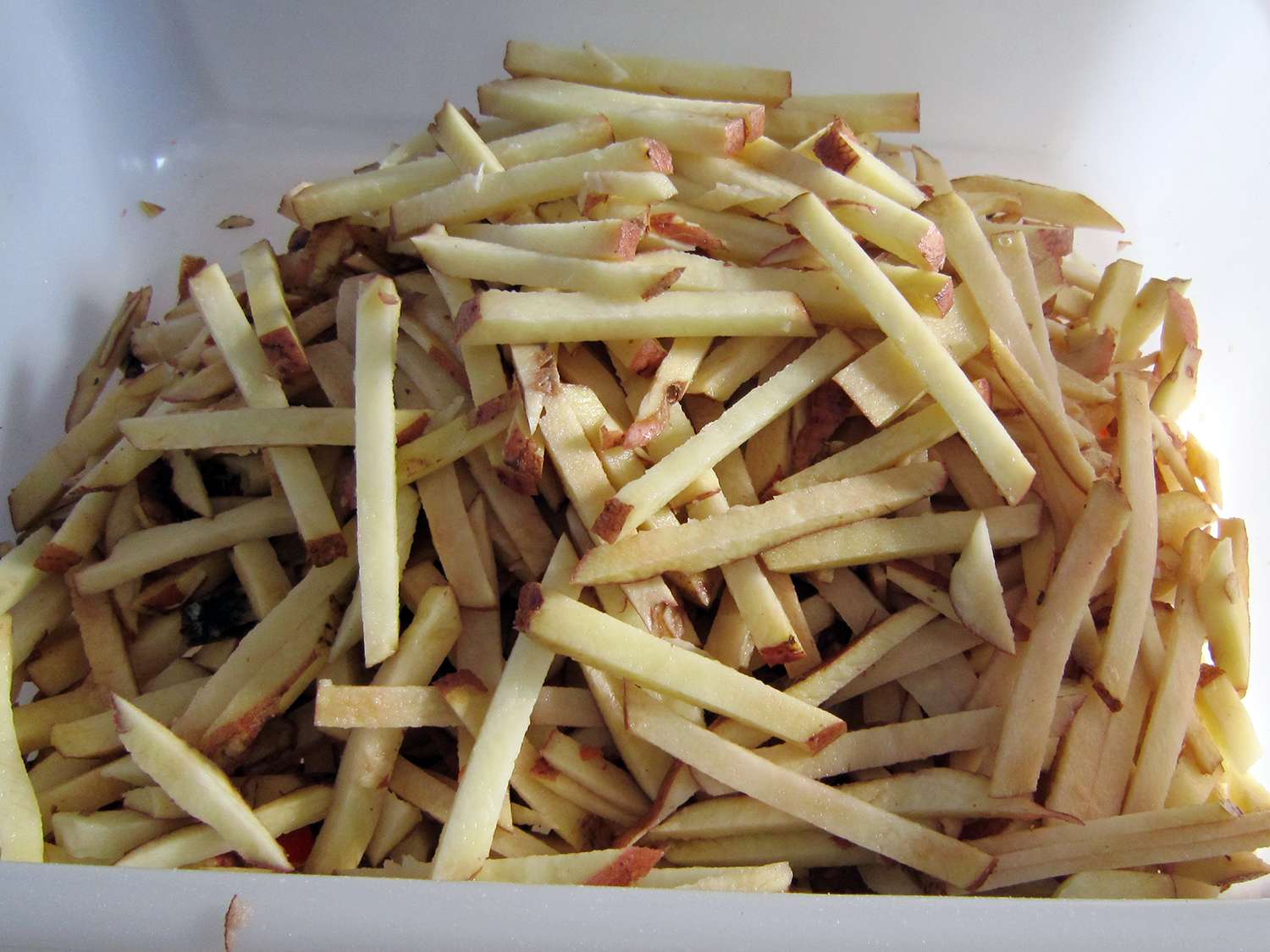 Apple strips cutting machine