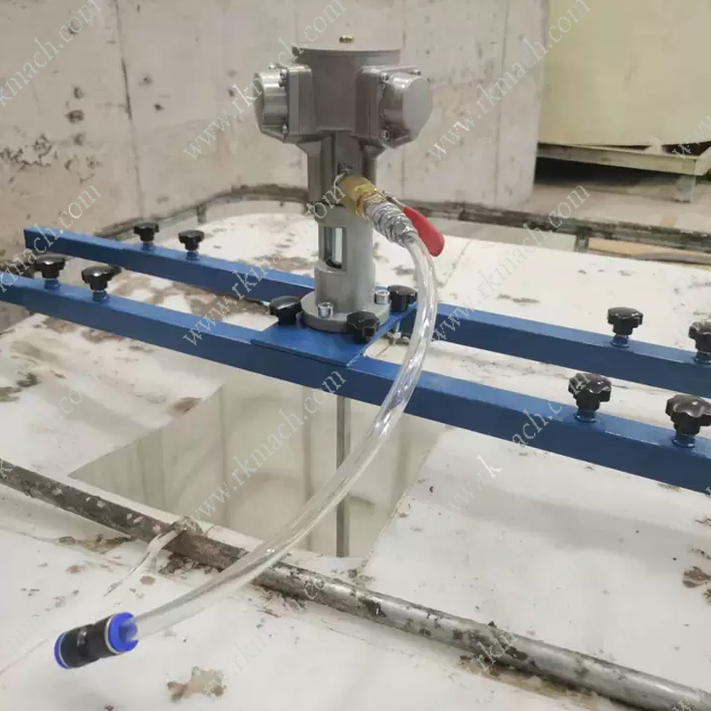 IBC mixer for liquid 