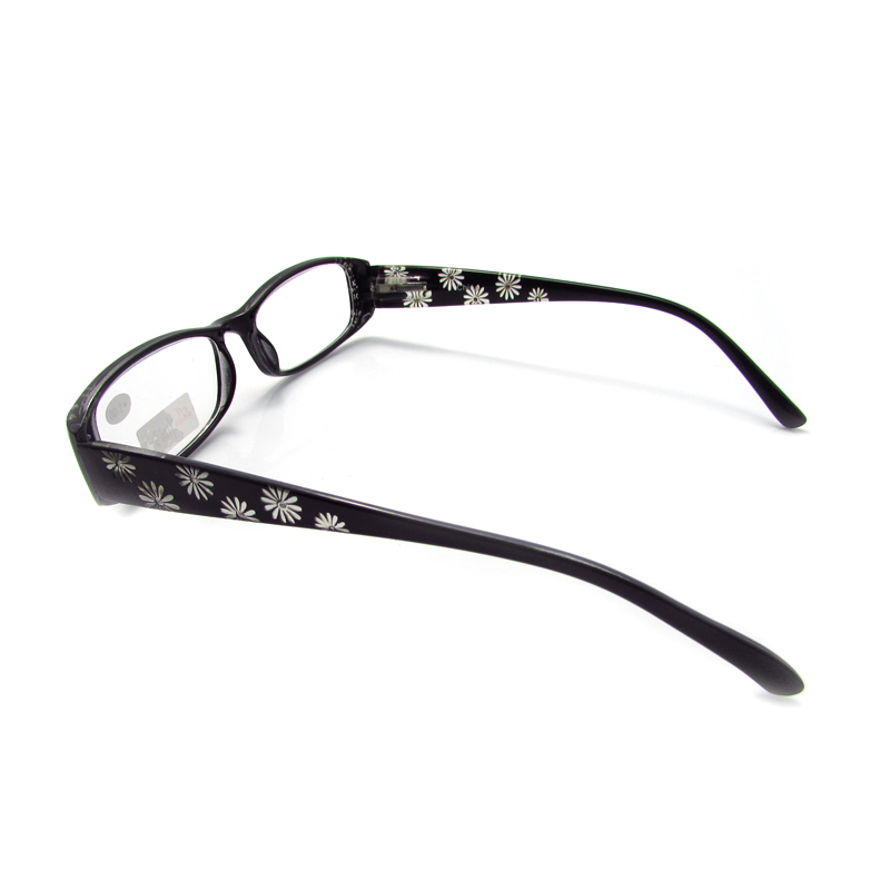 Diamond-studded reading glasses for women