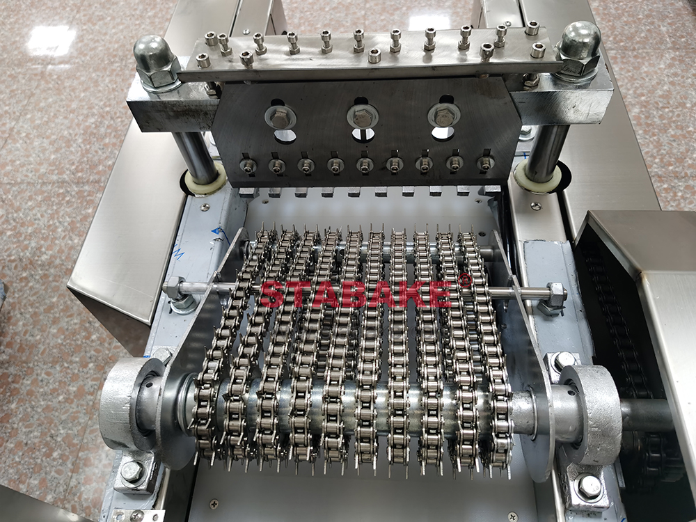 Commercial chicken cube cutting machine