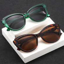 Sunglasses Anti-Ultraviolet Decorative Women Personalized Cat Eye Sun Glasses Fashion PC Big Frame Eyewear Wholesale