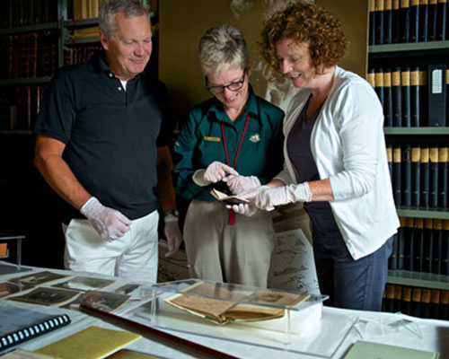 How to select gloves for museum collections？