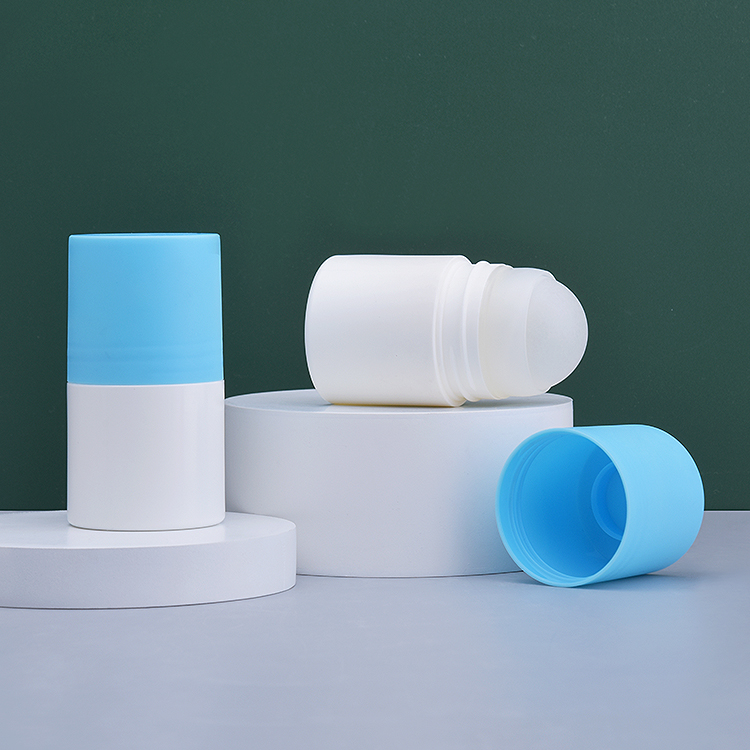 Botella de bola de rodillo de plástico blanco con tapa Bule de 50ml para desodorante líquido 
