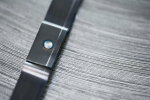 Acero templado azul Juhong Fleje con una junta sin sello soldada por puntos de precisi&oacute;n, optimizada para m&aacute;quinas autom&aacute;ticas Fleje del grupo SMS y Kohan Kogyo.