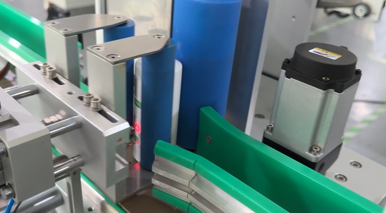 Dual-Label-Rundflaschen-Etikettiermaschine f&uuml;r Nahrungserg&auml;nzungsmittel